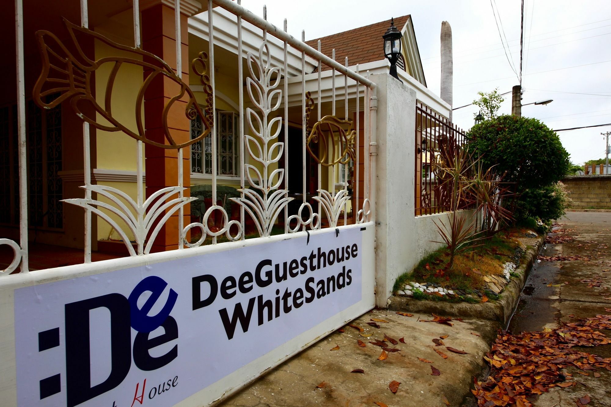Dee Guesthouse White Sands Île de Mactan Extérieur photo